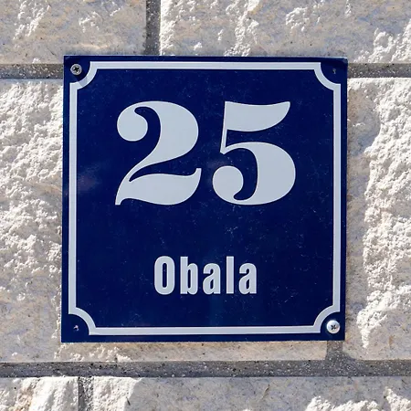 Vikendica Obala 25,