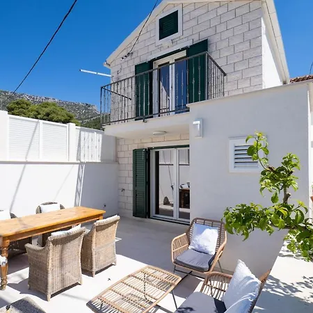 Holiday home Obala 25, Bol