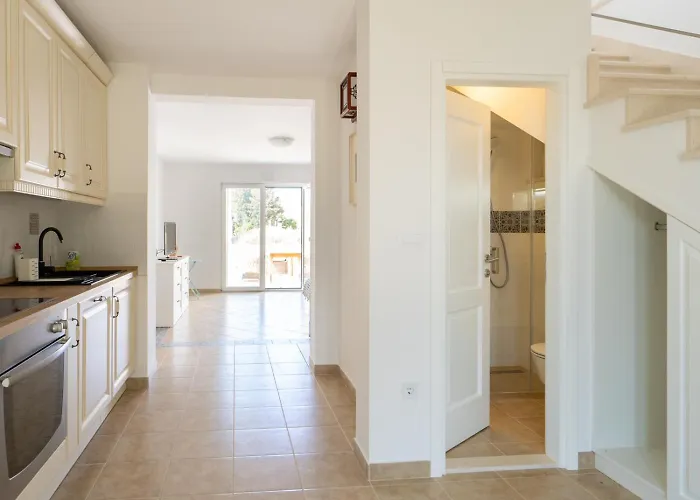Ferienhaus Obala 25,